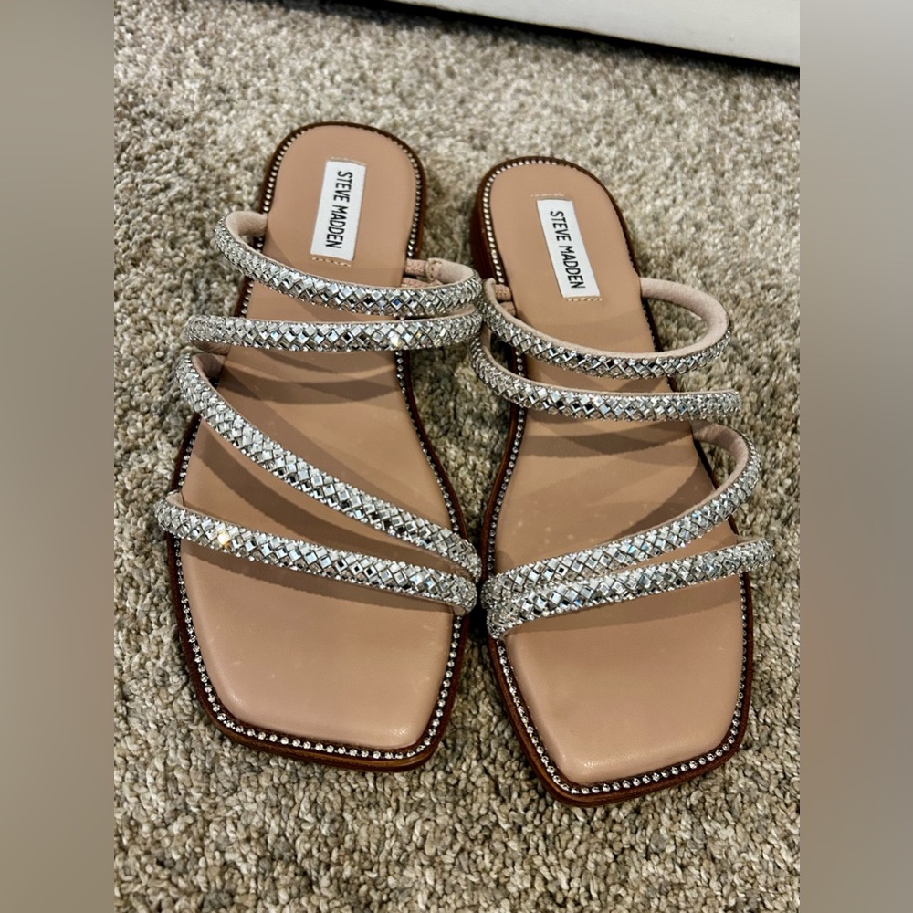 ✨EUC Steve Madden Women's Rhinestone Silver and Tan Slide Sandals in Size 9